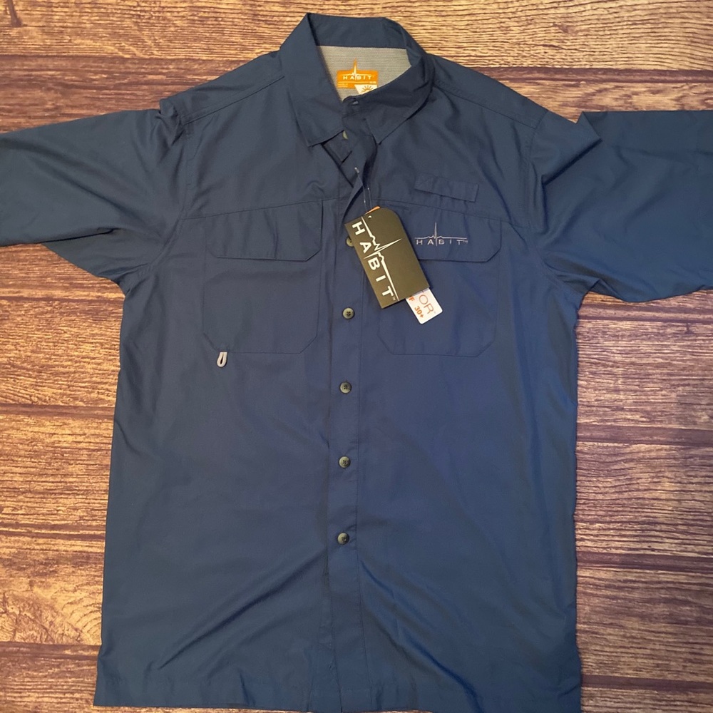 Men’s size medium Habit outdoor shirt brand new